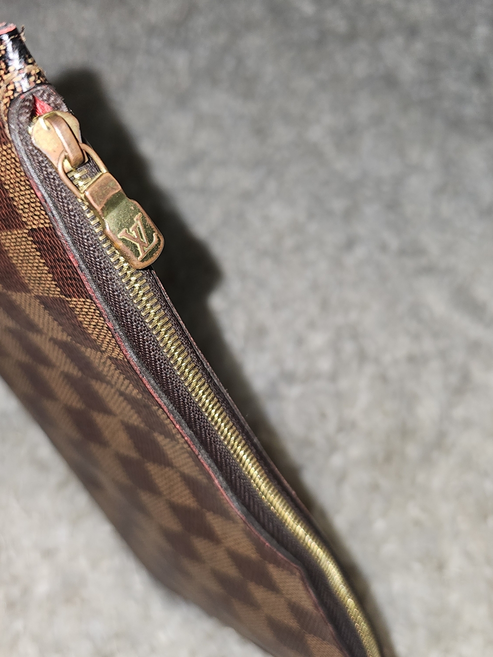 Louis Vuitton Neverfull MM Pochette Pouch/Clutch in Damier Ebene Canvas - Picture 4 of 8